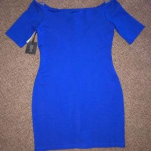 NWT Aritzia Talula Off the Shoulder Dress